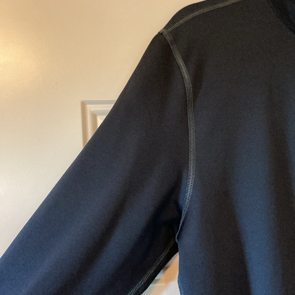 Small Under Armour Black Fitted ColdGear Mock Turtleneck Layering Athletic Top - Picture 3 of 9